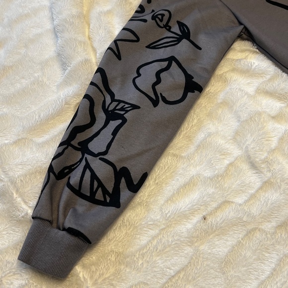 FUN Artistic sweatshirt - Picture 4 of 5